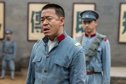 歌手转行做演员之后,孙浩火了吗?
歌手转型演员，孙浩算不算火还得分两个阶段看
1