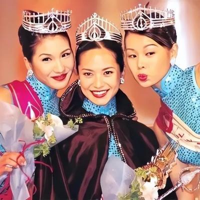 胡杏儿人鱼裙杀疯了！澳门护夫现场笑怼狗仔：我老公抱的是自家姐妹！
开篇引入
好家