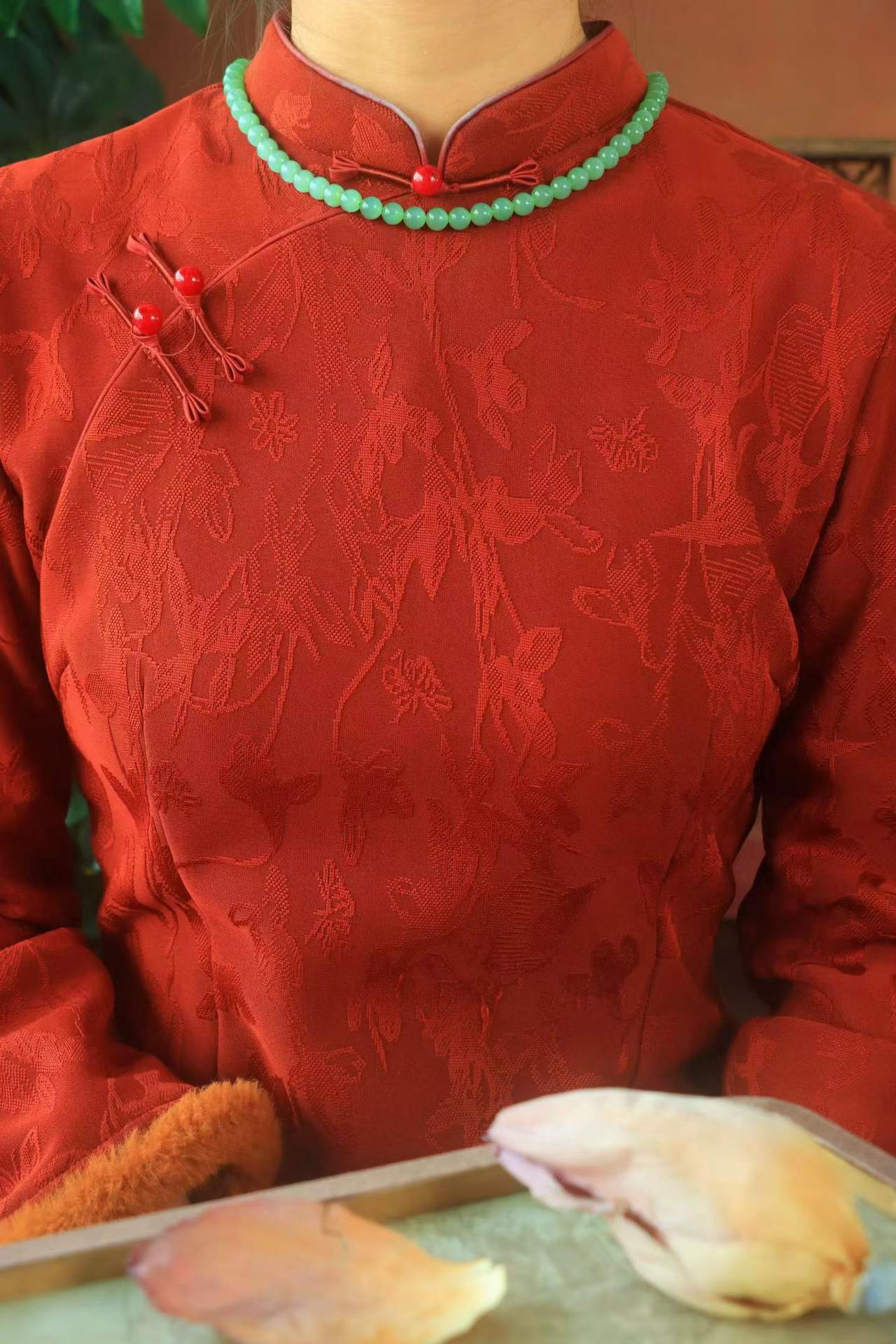 〈猫眼⚡️·项链〉

精品和田玉老坑猫眼碧玉项链 🌹玉质温润细腻 佩戴舒适～间