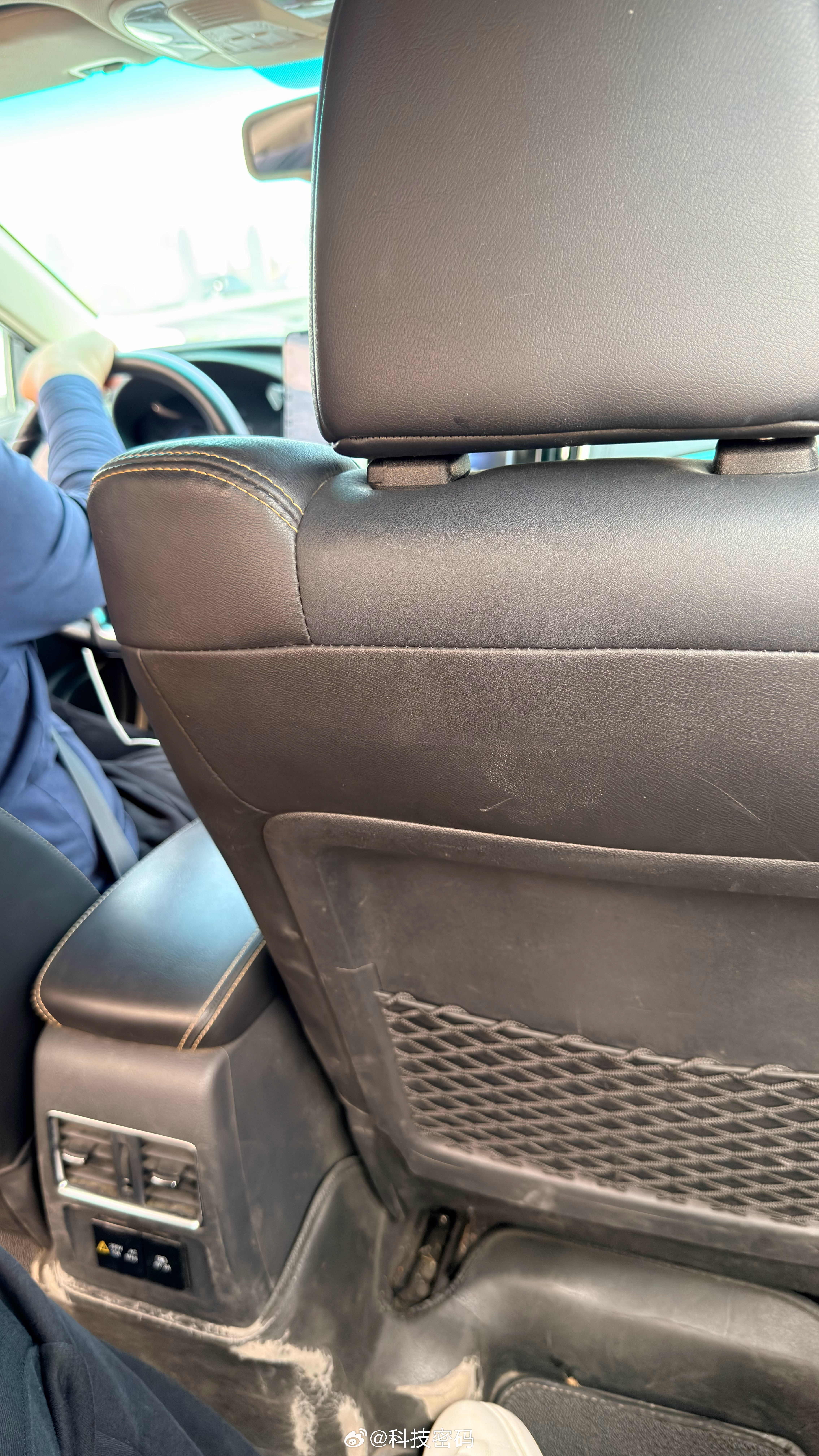 感觉北京的网约车质量全国倒数…..无论你打惊喜价，快车、轻享、甚至专车…..都是