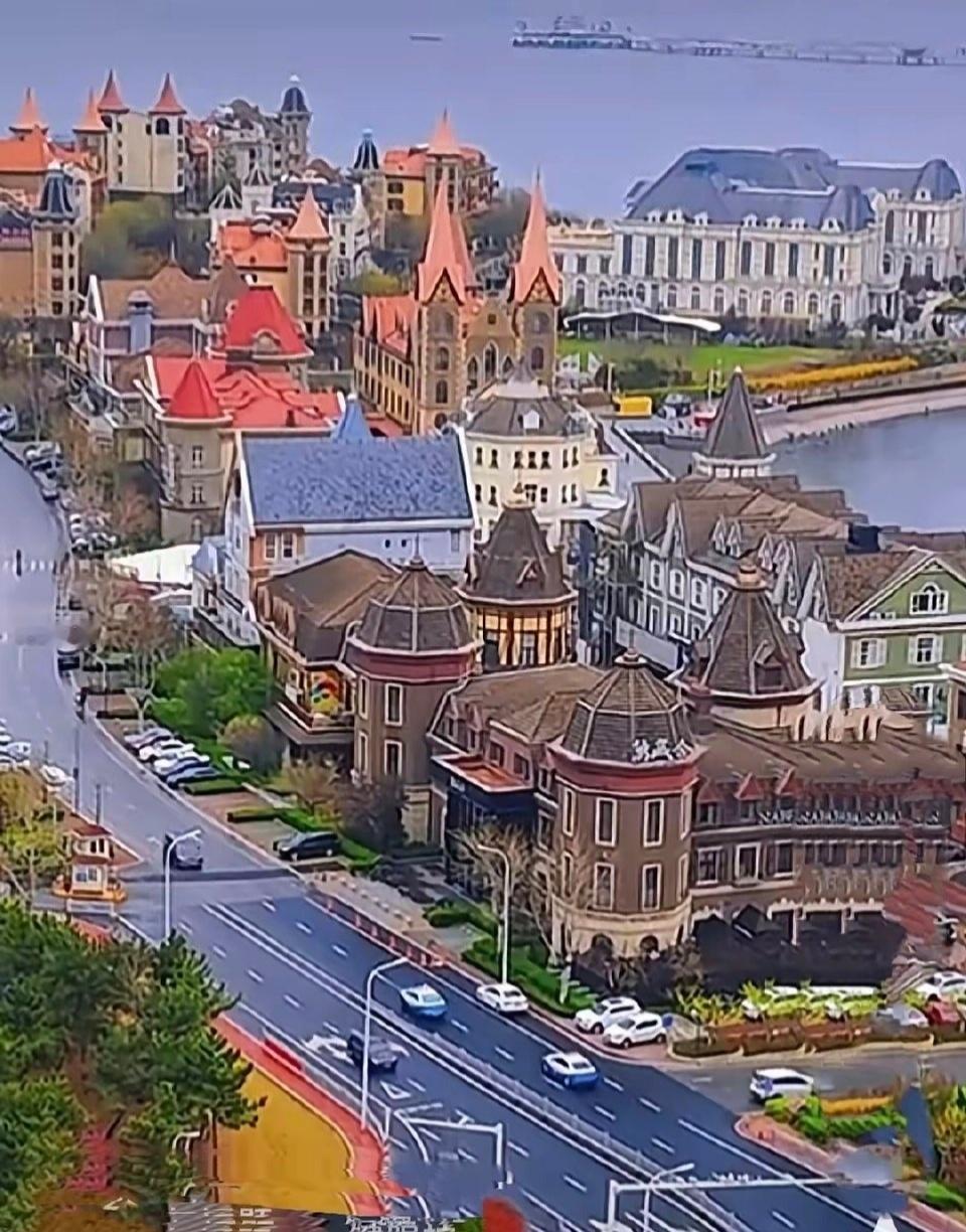 给烟台的新年掌声烟台这波操作太会了！“艾皮奥”苹果熊萌翻全场，把苹果的甜、葡萄酒