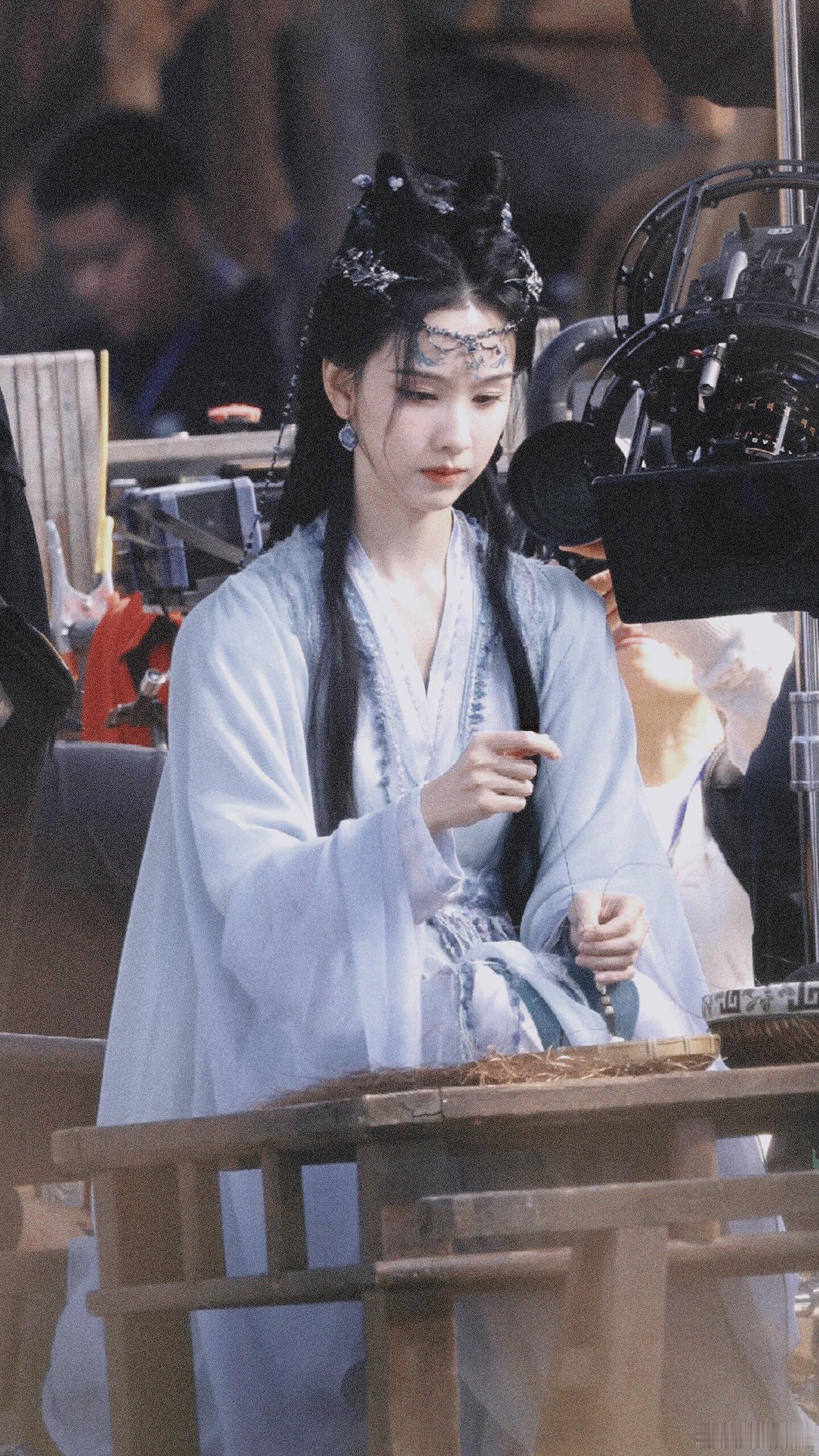 郭敬明的剧连演员本人都看不懂郭敬明的剧真的是传袭了这种风格，让我们感受到很多的精