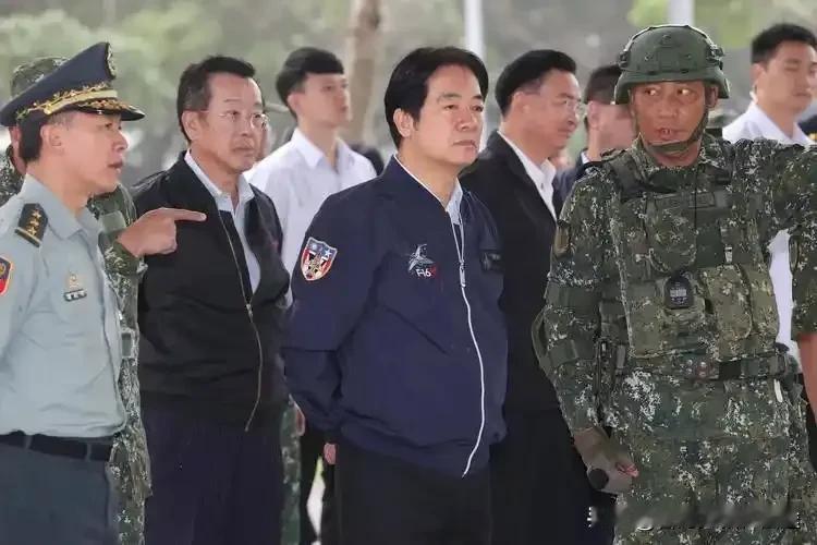 台退将怒斥：台胞不能缺席抗战胜利纪念！民进党此举太“跳”了
 
2025年9月3