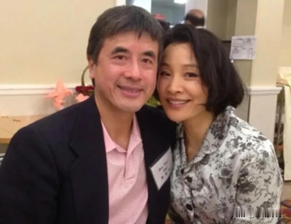 65岁陈冲，我赌对了！

7月21日，65岁的陈冲突然冲上热搜！

这一次，不是