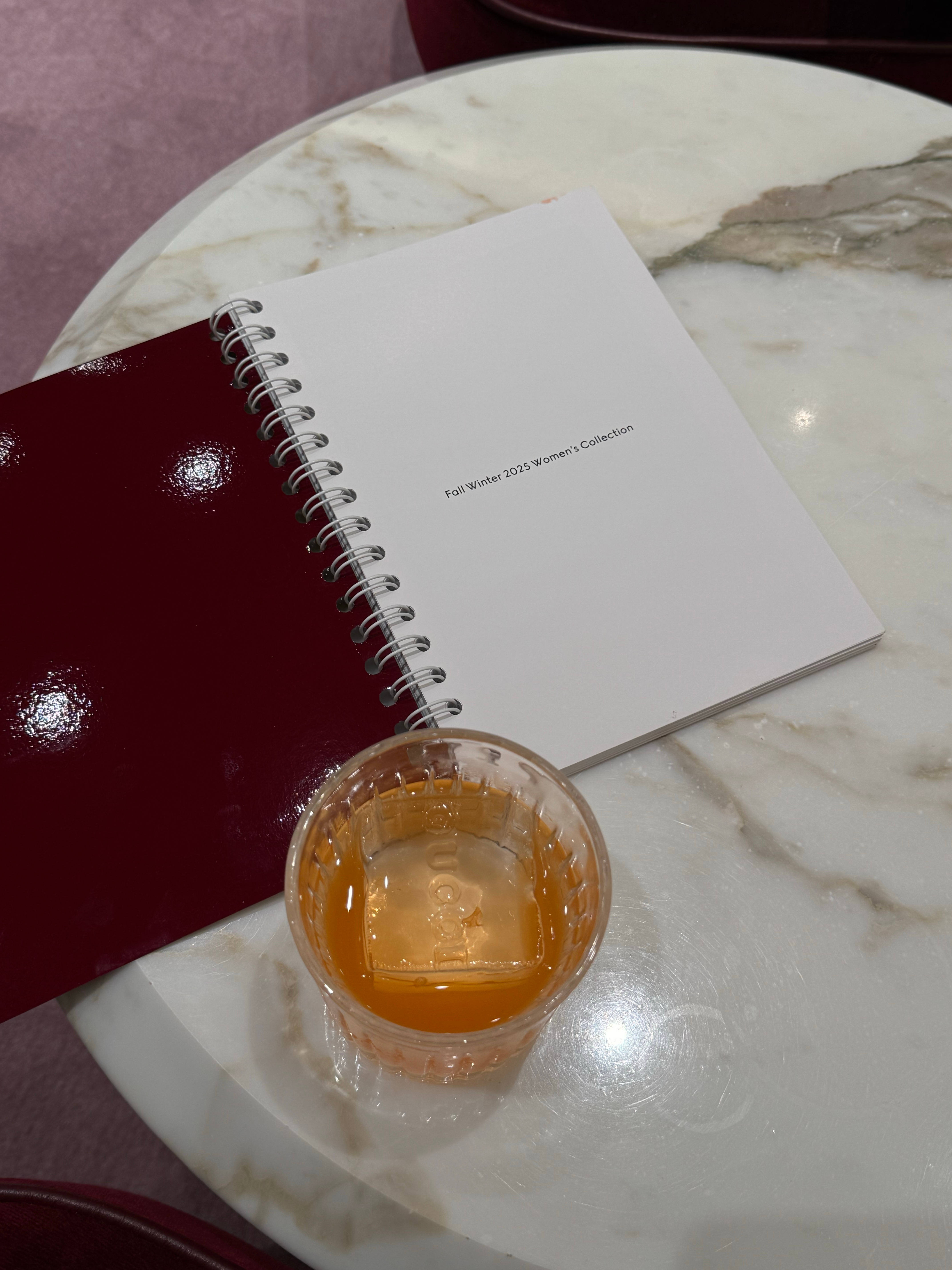 全程感叹 好美的模特 好长的腿 ​​​