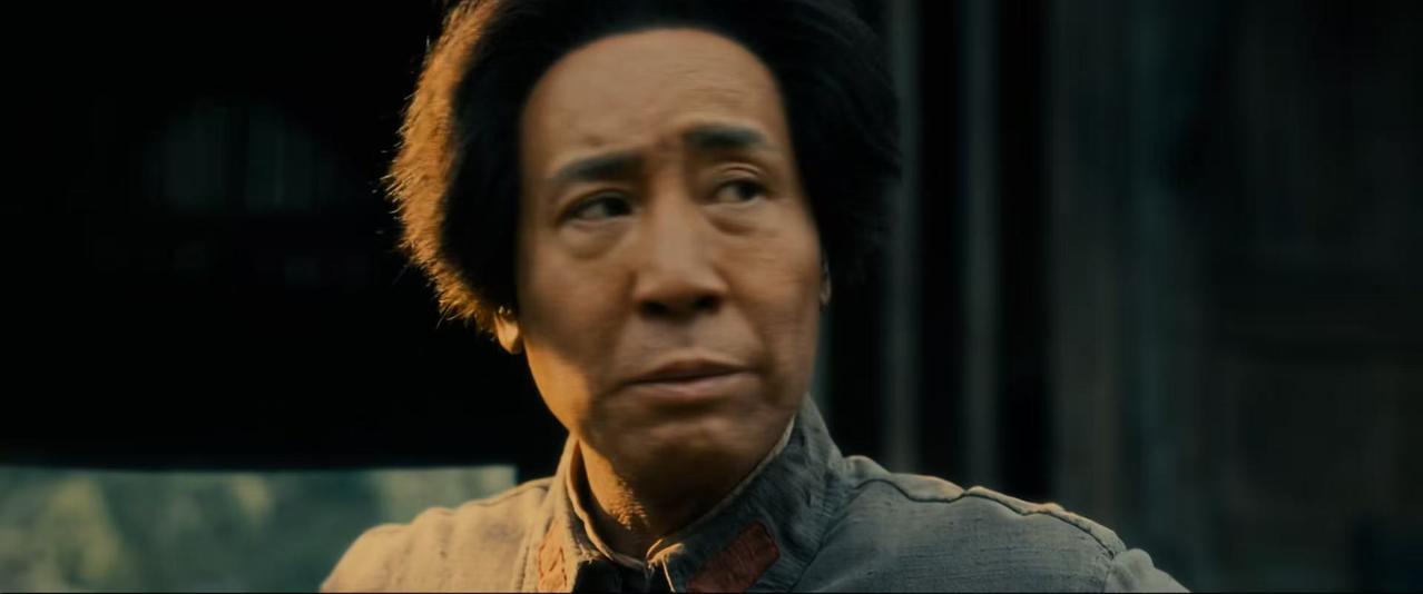 于和伟演的毛主席，在《伟大的长征》里面只用一场戏，又让我爆哭了。

那就是红四军