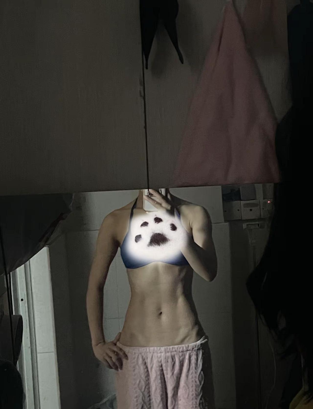 @DOU+小助手 假装好身材 镜子里的好身材