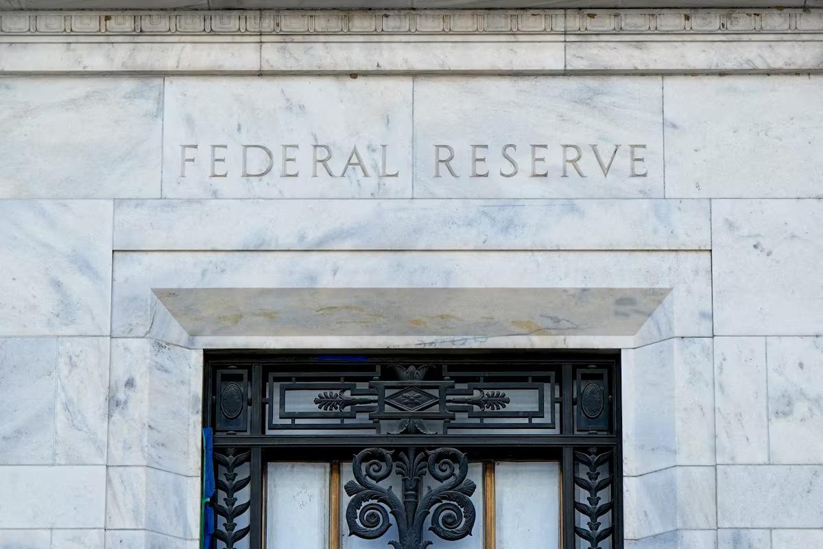 [To learn English]
White House economic 