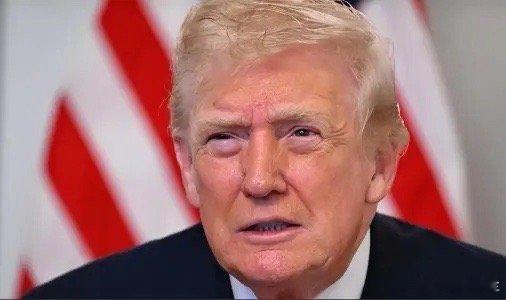 不可一世的特朗普终于低下了高昂的头颅，竟然在共和党内部会议上发出了近乎绝望的求救