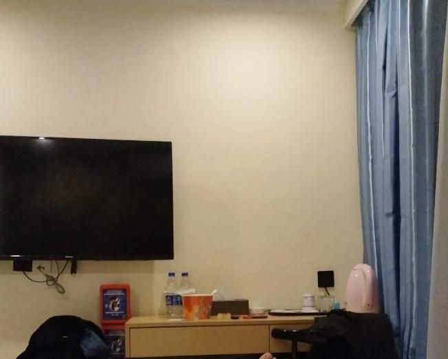 广西，66岁男子与情人在酒店发生关系，情人睡醒一觉后，发现男子没了呼噜声，判断男