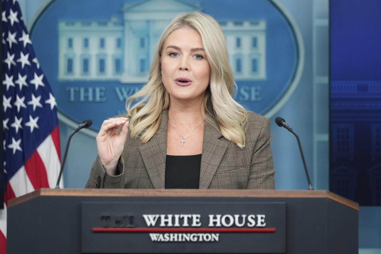 白宫就英、加、澳、葡、法等西方盟友承认巴勒斯坦一事的最新表态。
白宫发言人莱维特