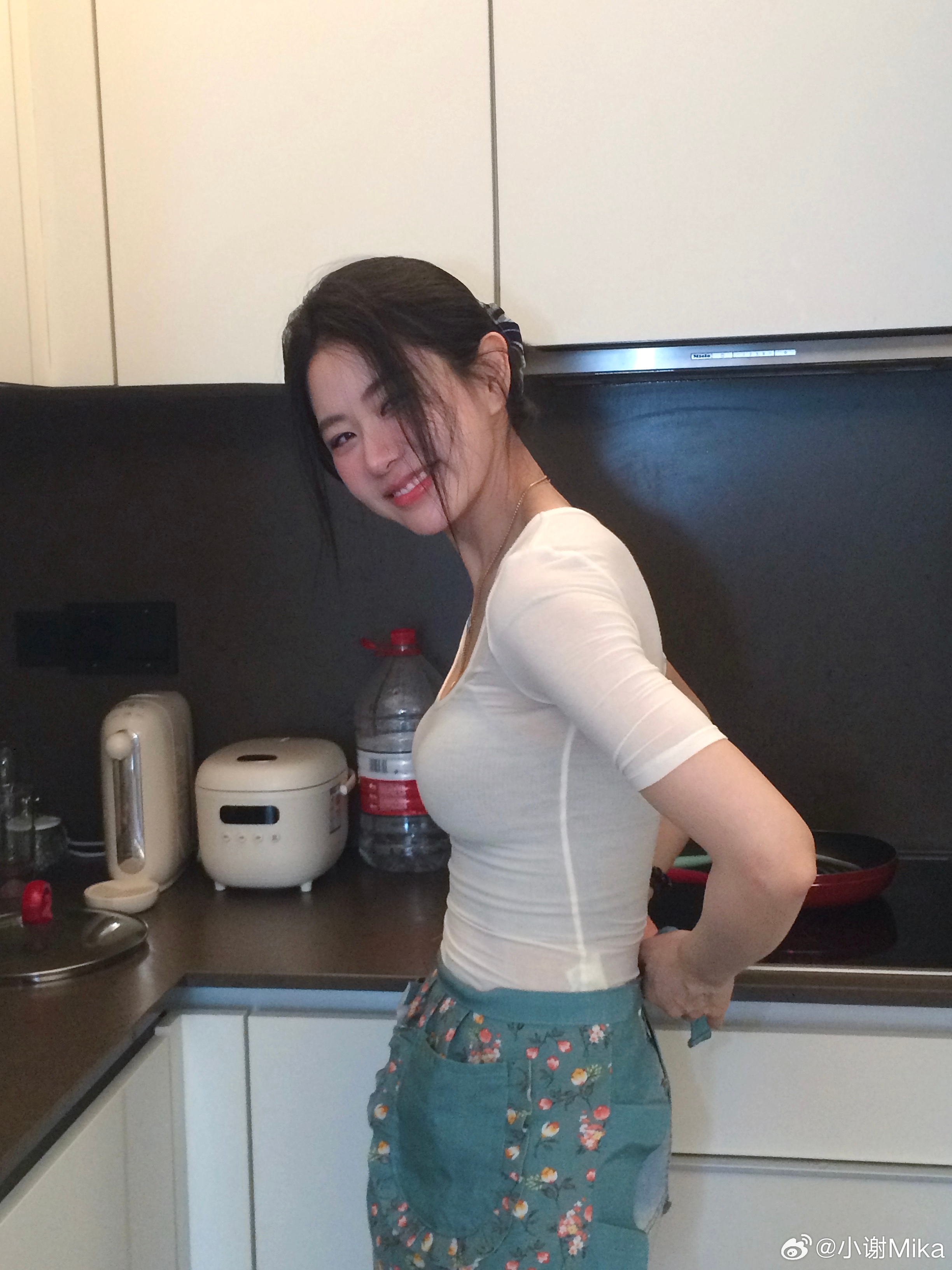 在吗 厨娘来啦 