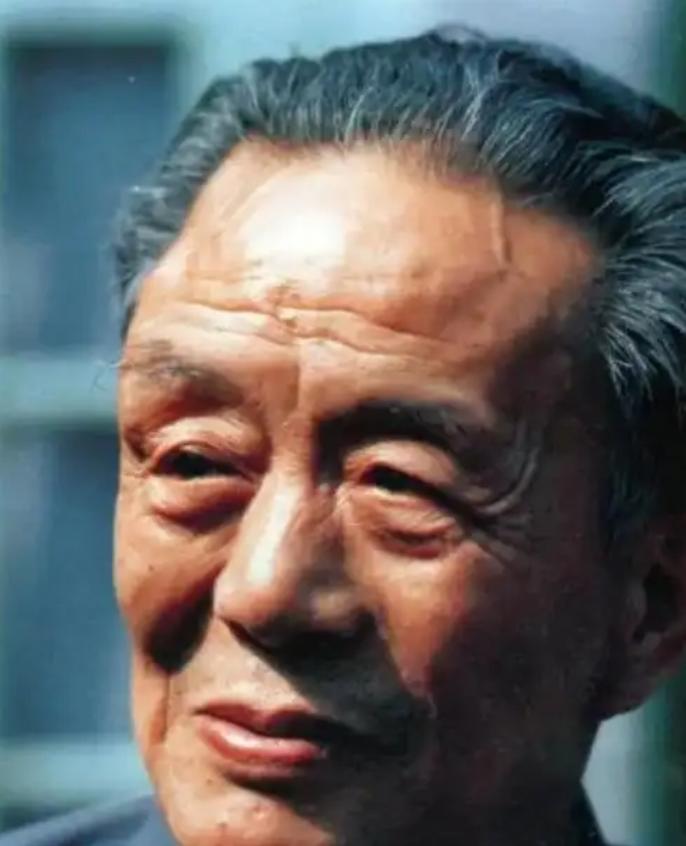 1910年，地主蒋忠樽的妻子难产2天才生下一名男孩，可他却没有一丝喜悦，转头就将