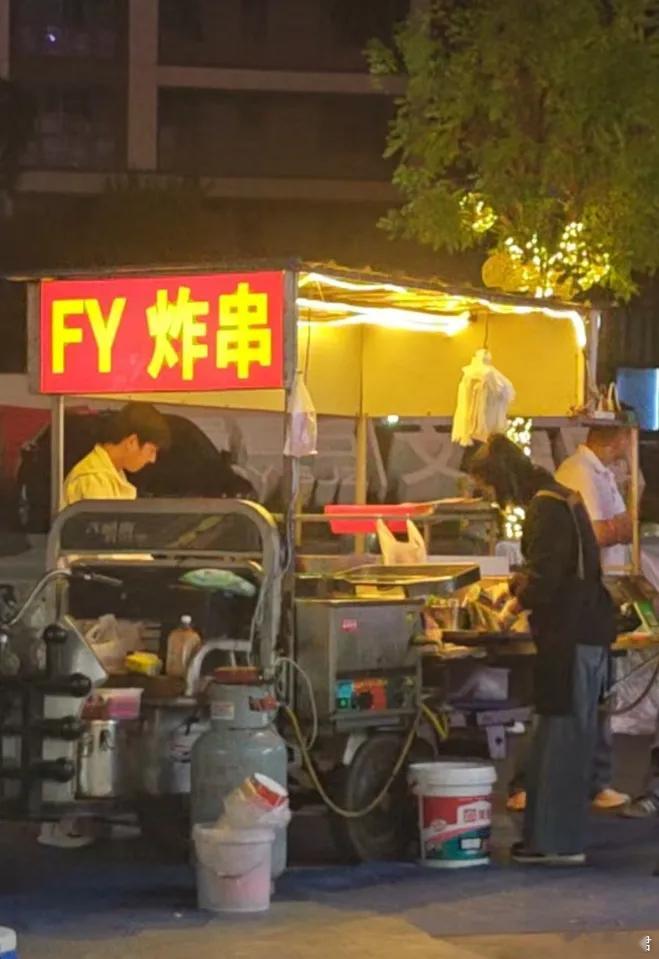 啊，森哥卖炸串去了？（当然是开玩笑的呀）dota2 ​​​
