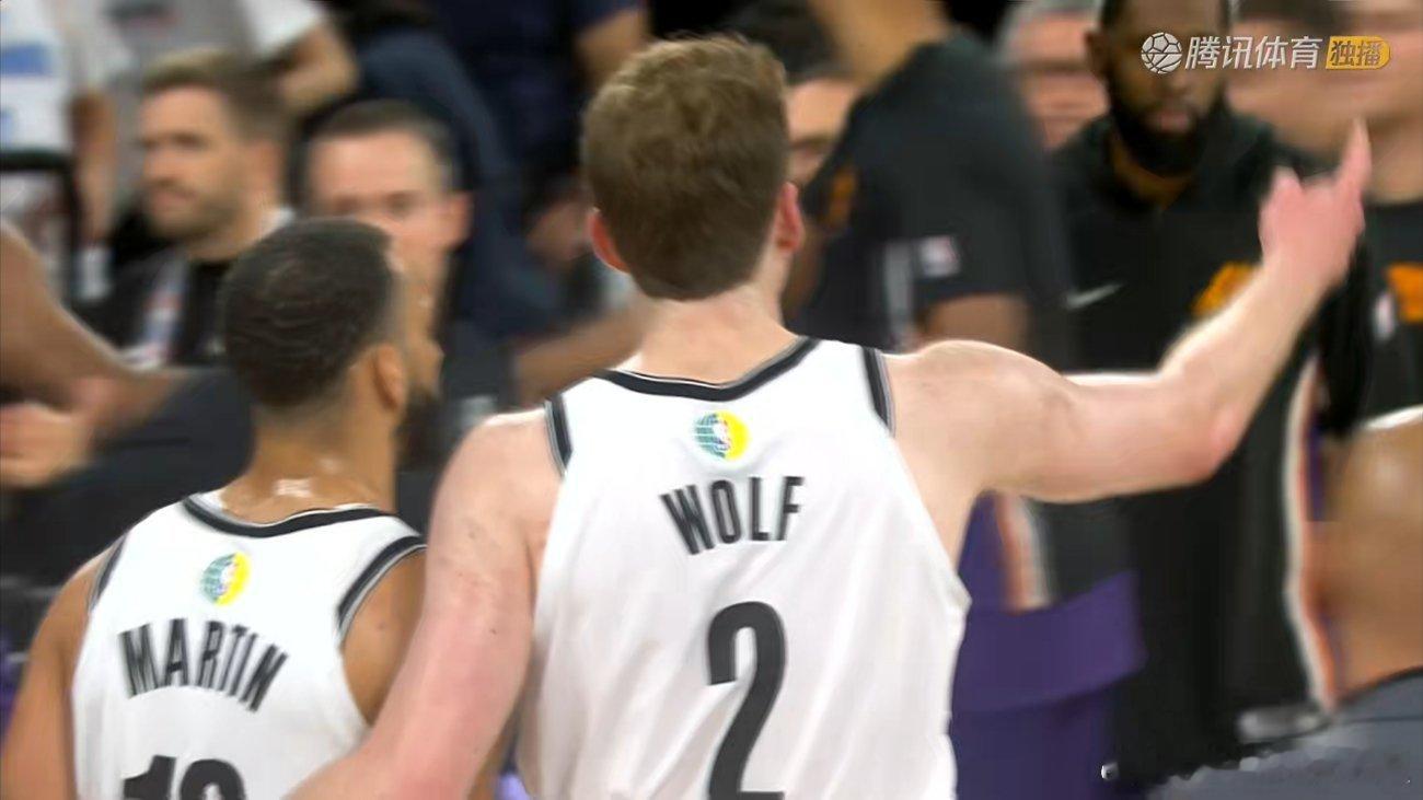 曾凡博没有登场！泰雷斯-马丁罚球准绝杀，中国赛二番战篮网111-109战胜太阳。