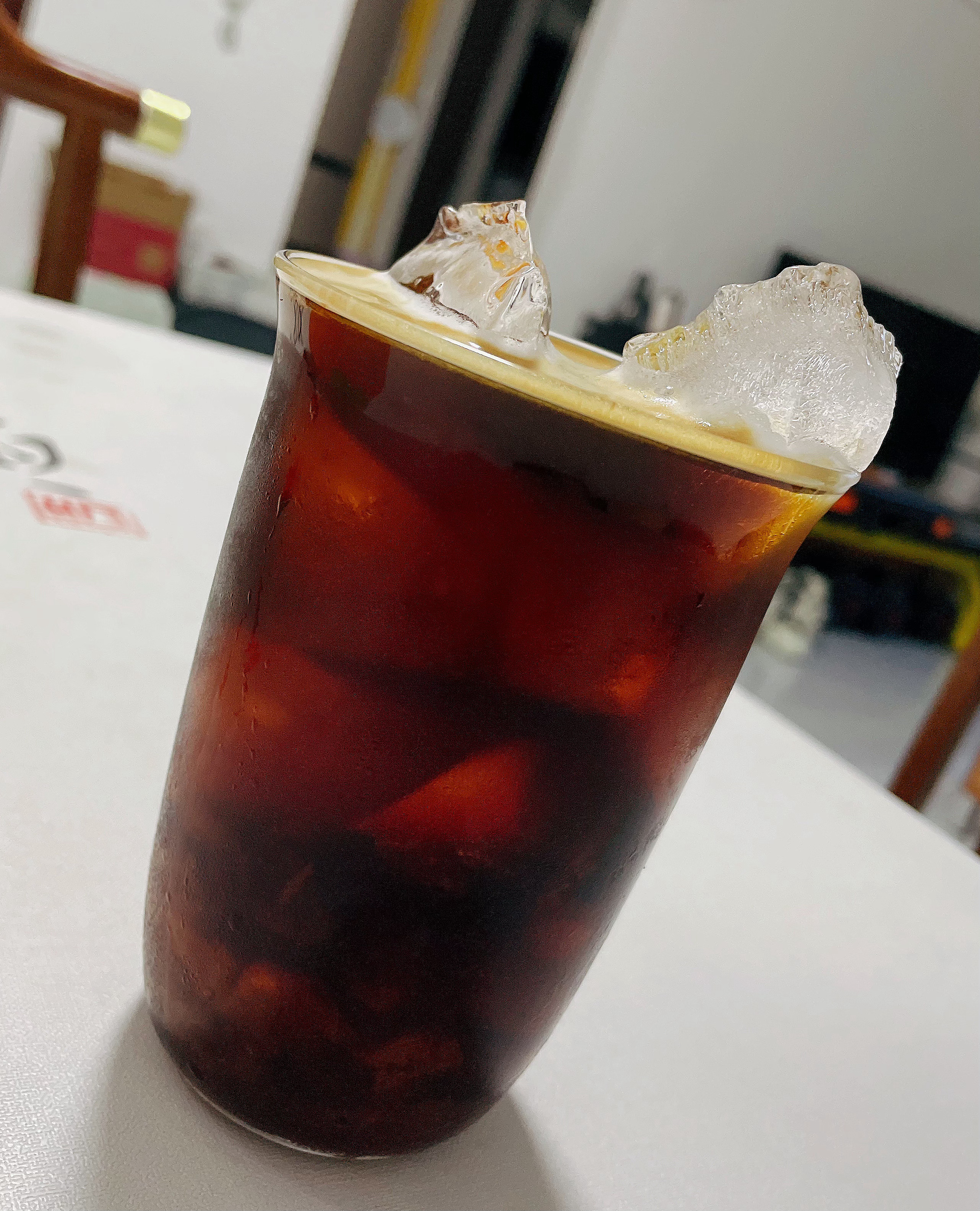 这会儿一杯美式☕估摸着半夜👀还能瞪的老大了