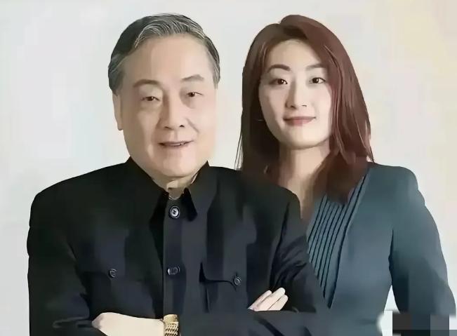 宗庆后这事儿可怕的不是人设崩塌，也不是私生活混乱，突然一下子冒出三个美国私生子，