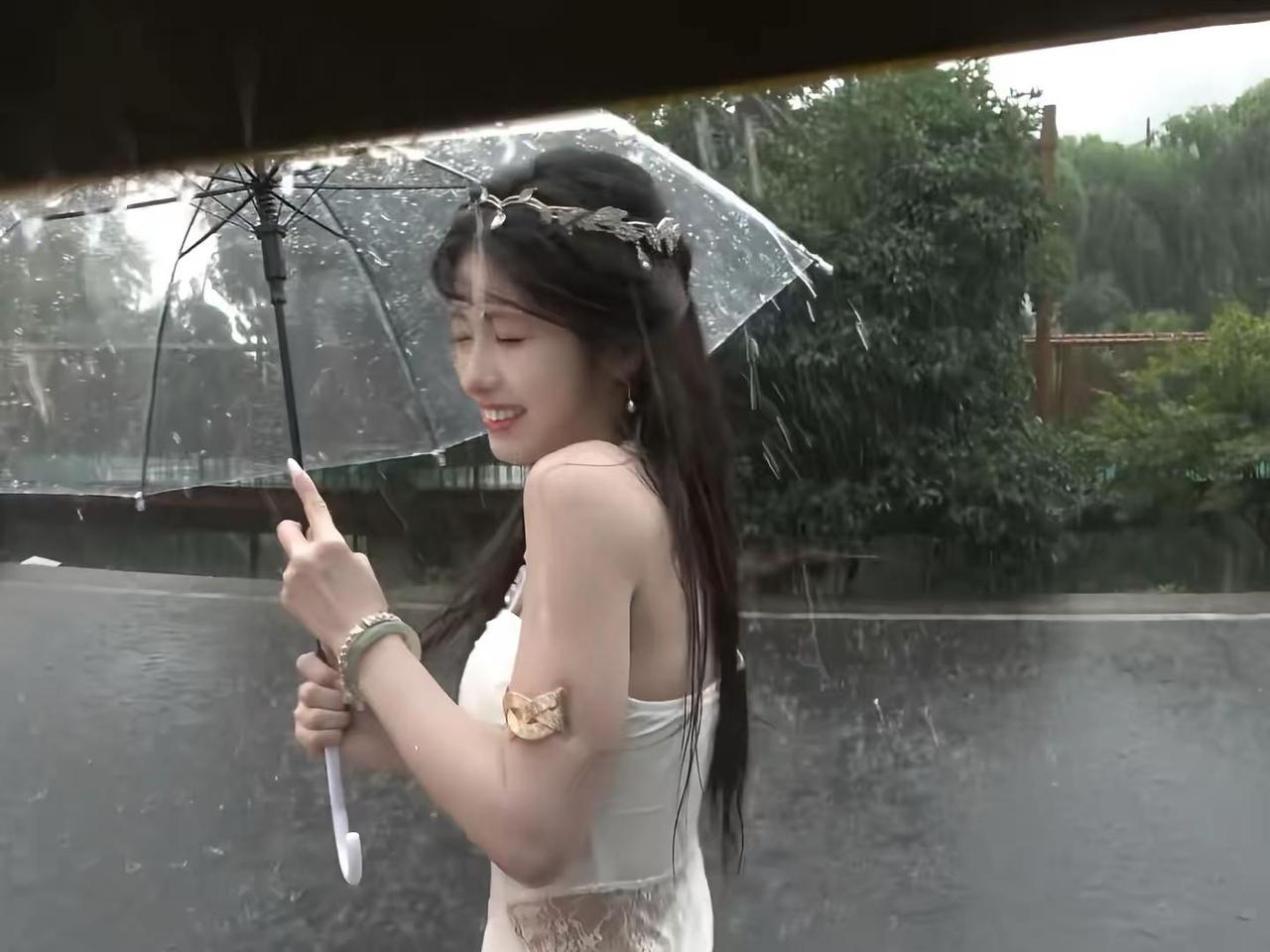 其实雨也没多大。