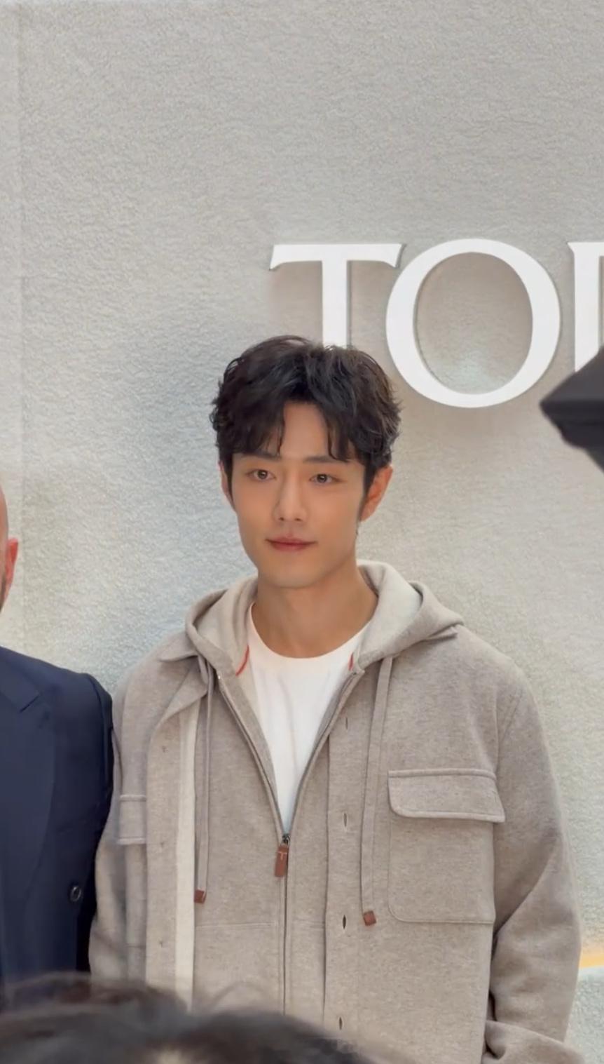 肖战澳门活动第二套造型肖战澳门活动第二套造型 