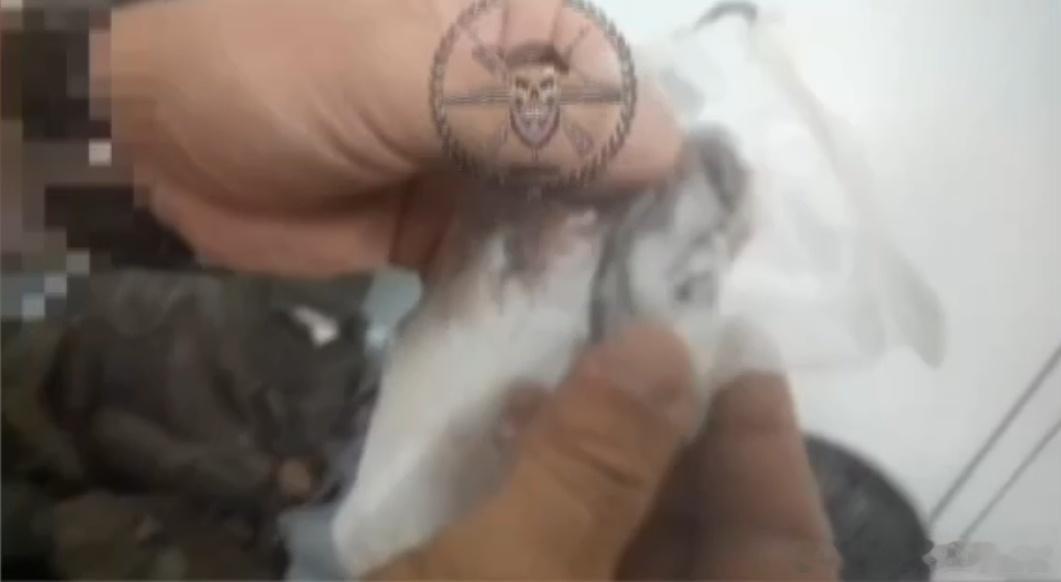 俄罗斯瓦格纳雇佣兵在网上发布肢解叙利亚人尸体的视频，并将他们的耳朵和手用盐腌制后