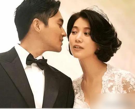 张智霖的钱，够花三辈子。
这是他舅舅曹查理说的。

2016年，夫妻俩一年入账超