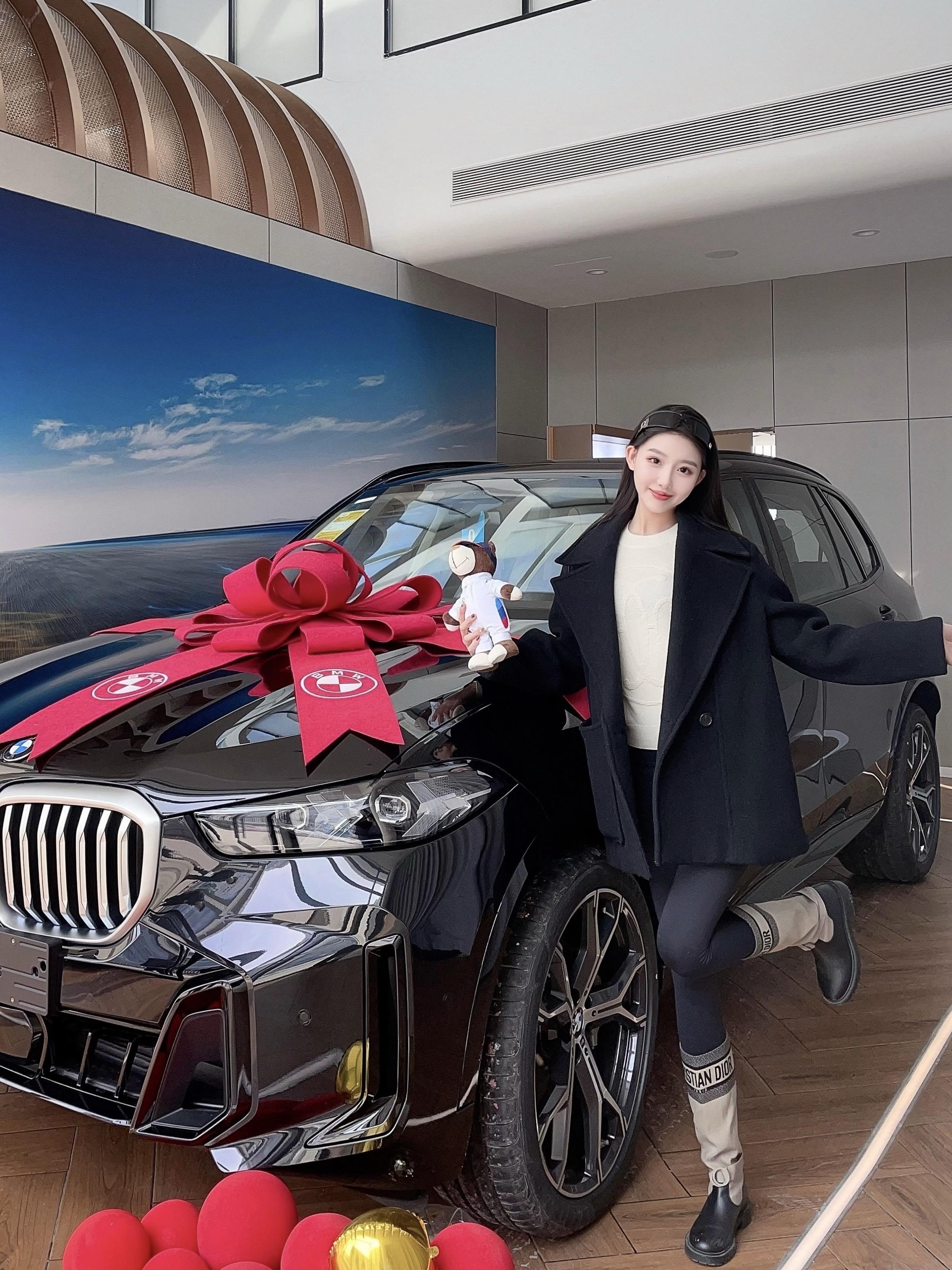 谢谢爸妈给的宝宝巴士🚗 新车第一箱油