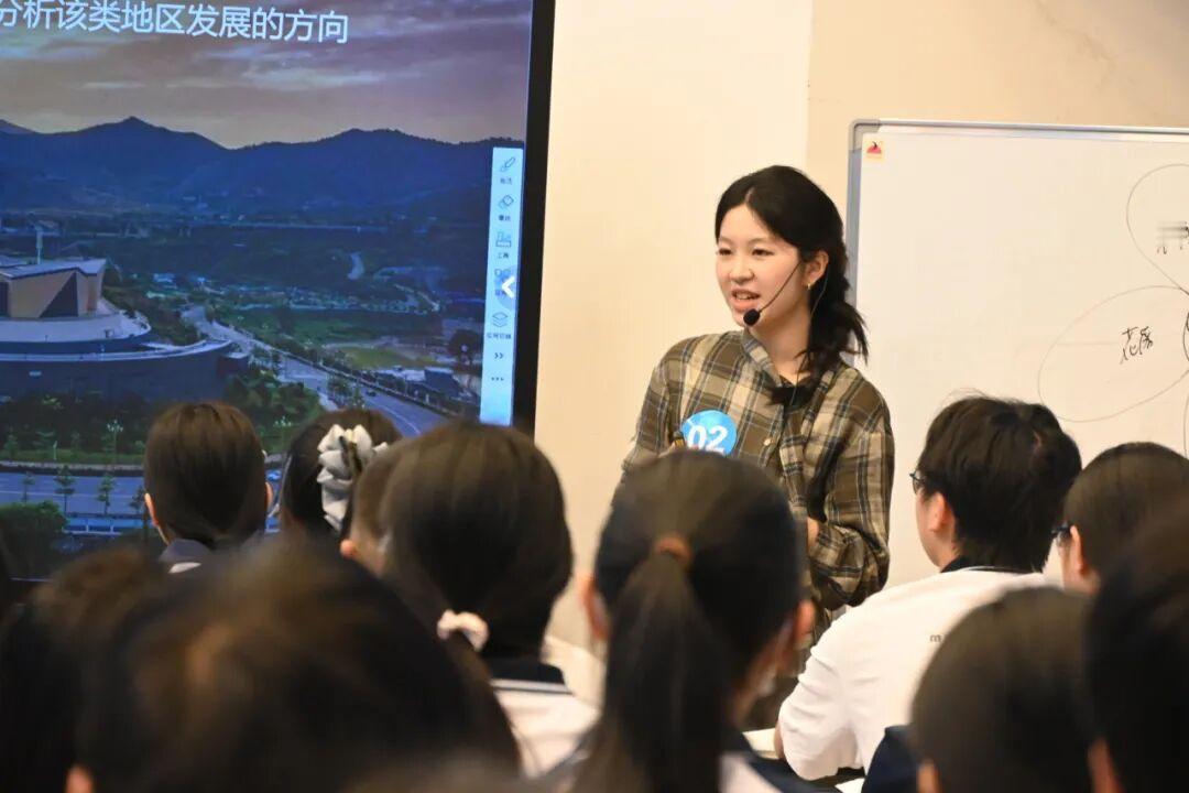 绵阳南山中学教师杨亦婷斩获绵阳市高中地理优质课展评一等奖 

近日，由绵阳市教育
