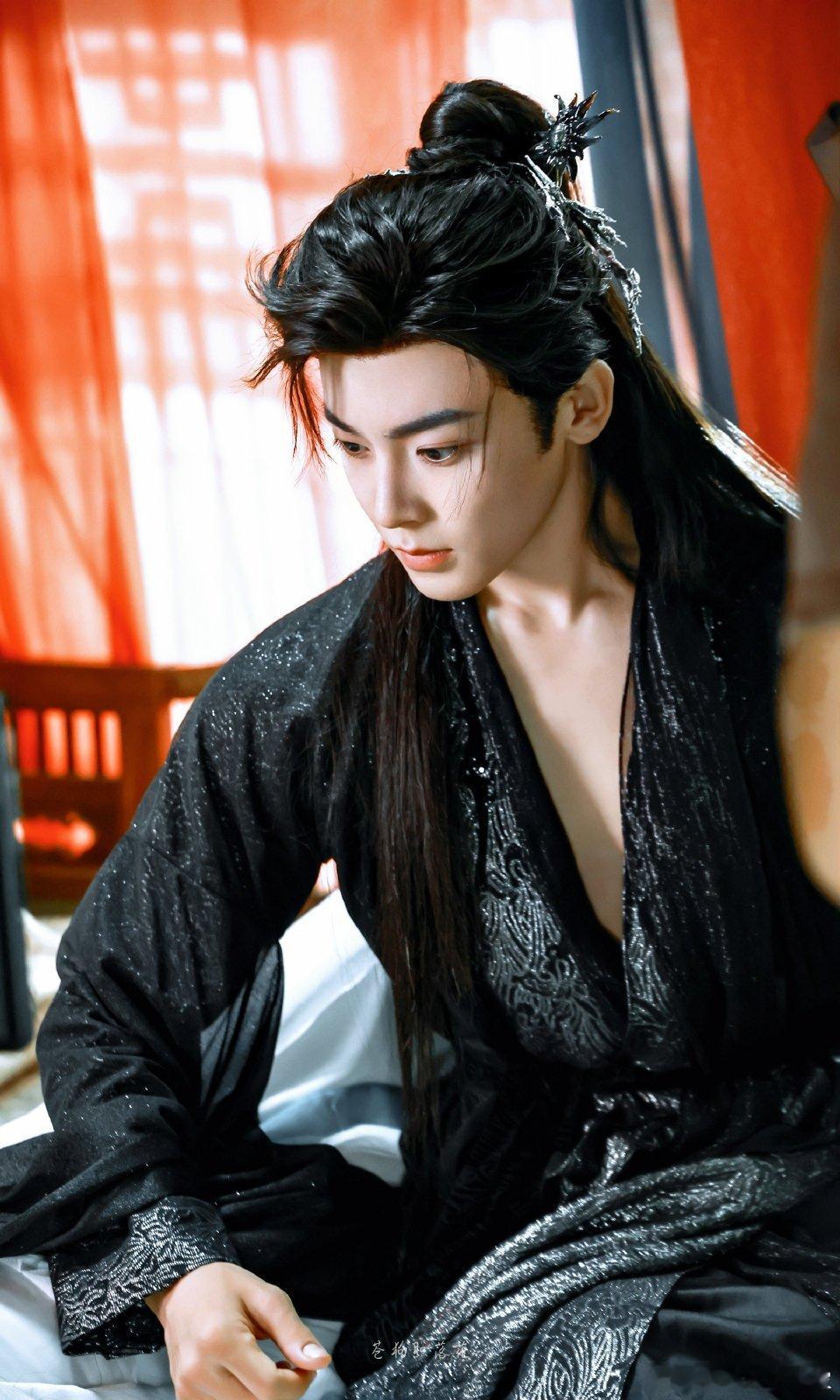 跪求侯明昊可以再接一部古装吗？我要看古风美男