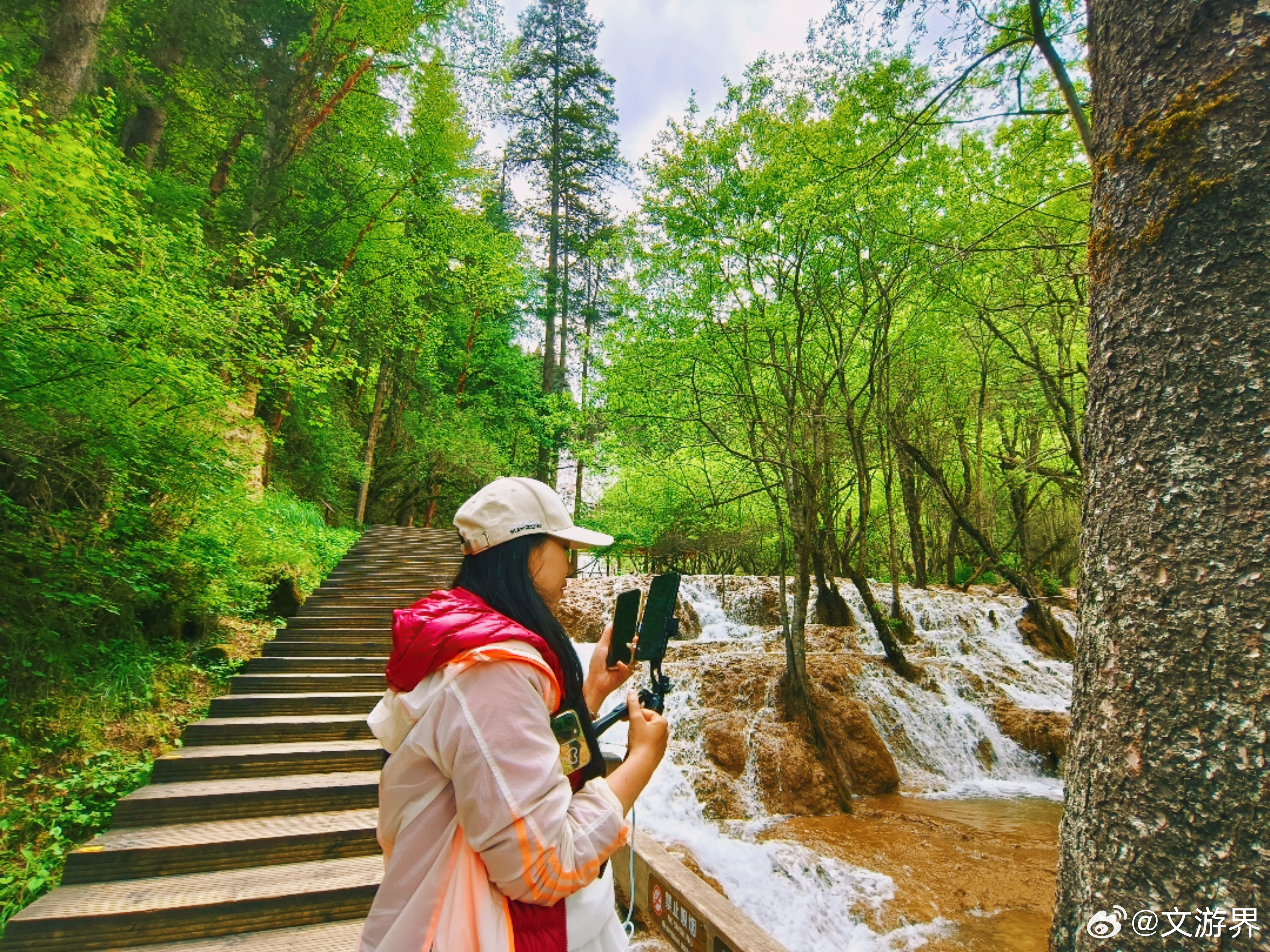 秘境净土，恰逢其时 水清树秀松潘牟尼沟 很多人知道黄龙，却不知松潘还有个牟尼沟。