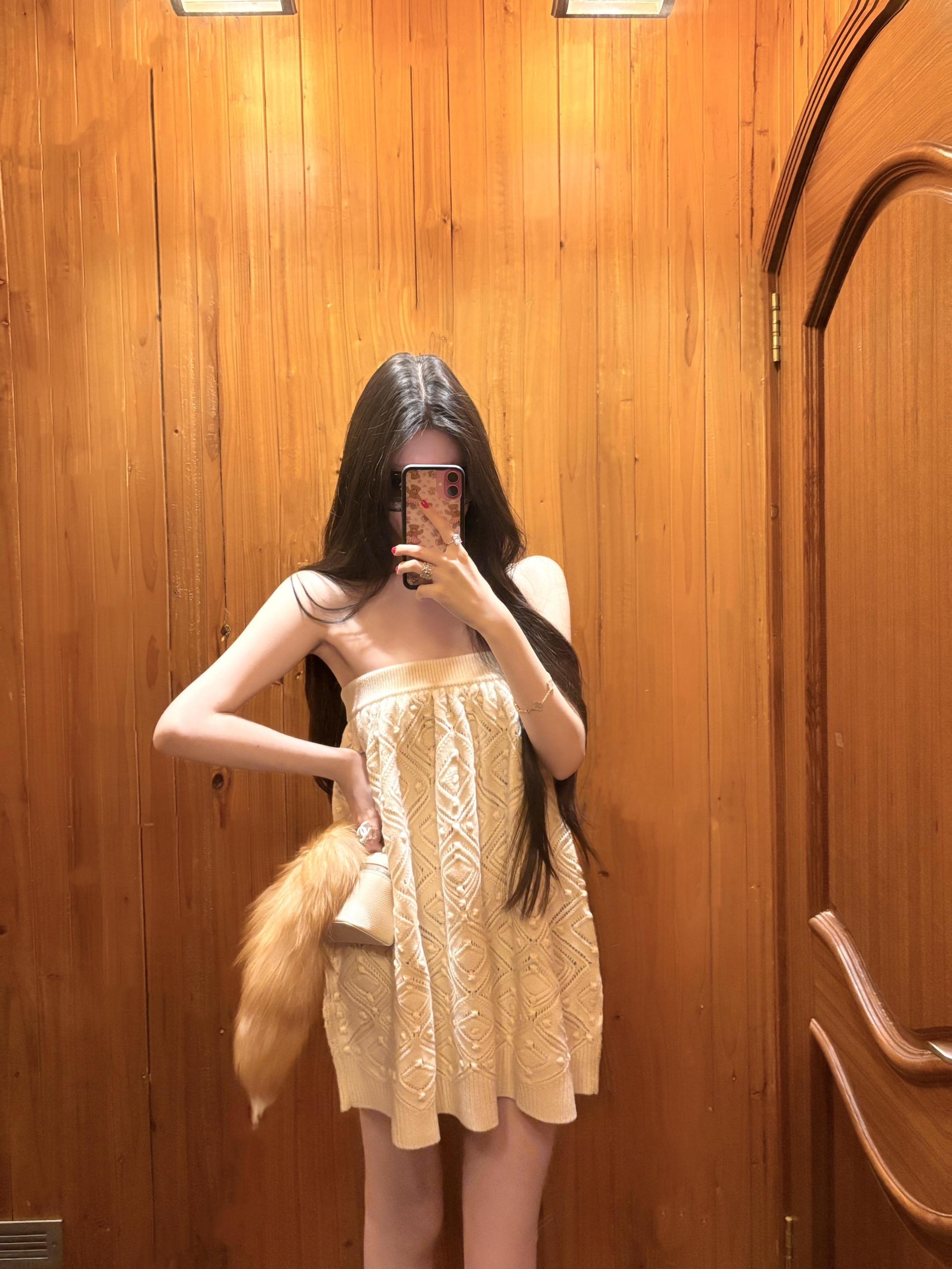 买到超满意的小裙子👗。