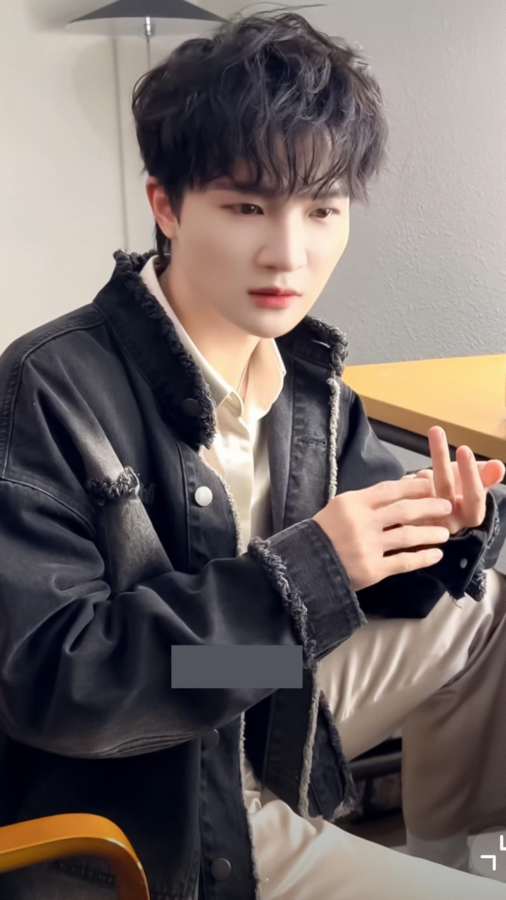 截到一帧美味冷脸☝🏻️🤭 