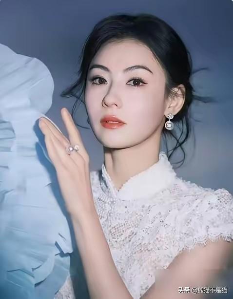 张柏芝那个传了8年的三胎生父，真相可能很打脸。
她不是为谁生的，也不是非要栓住哪