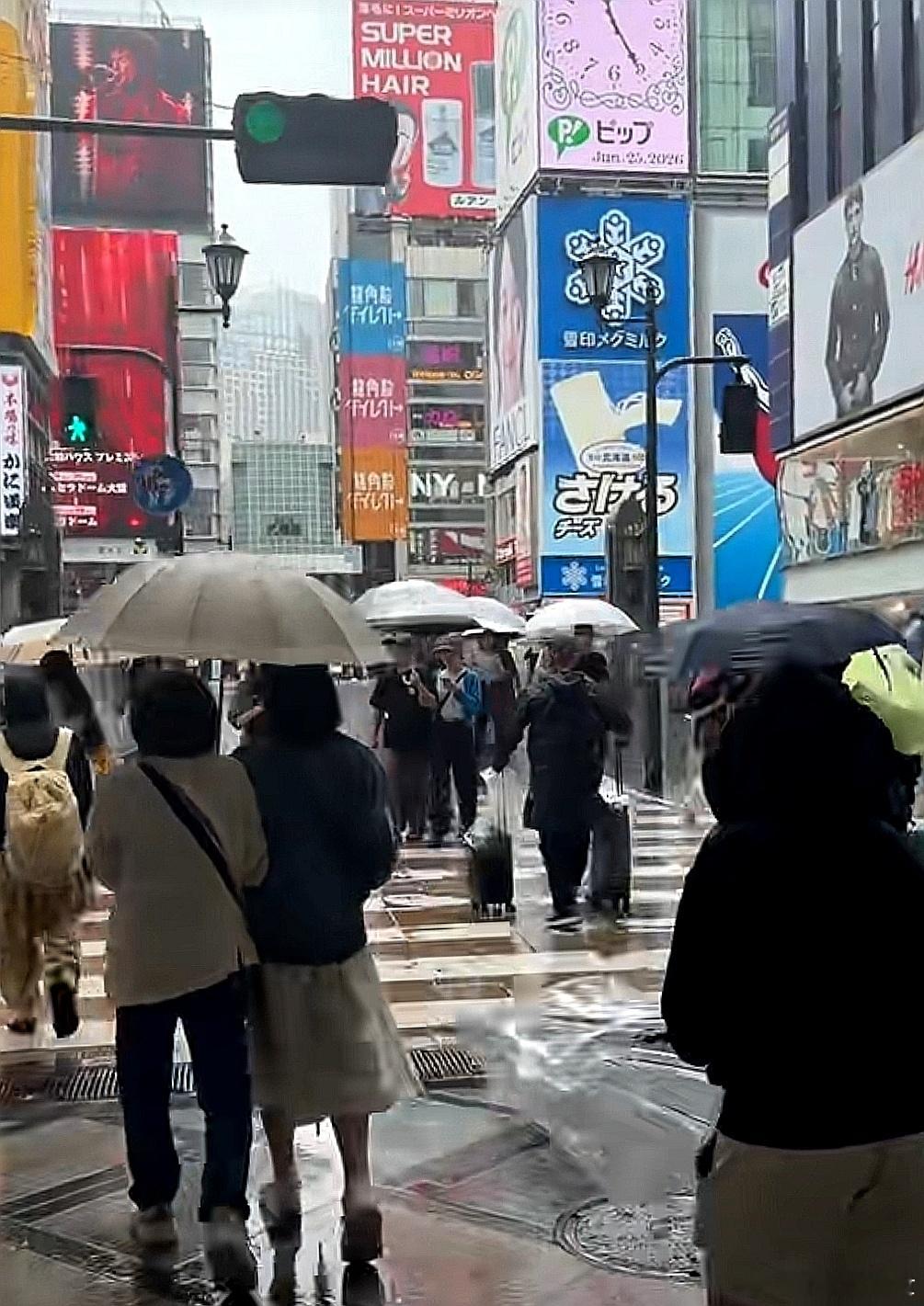今天大阪也下雨 