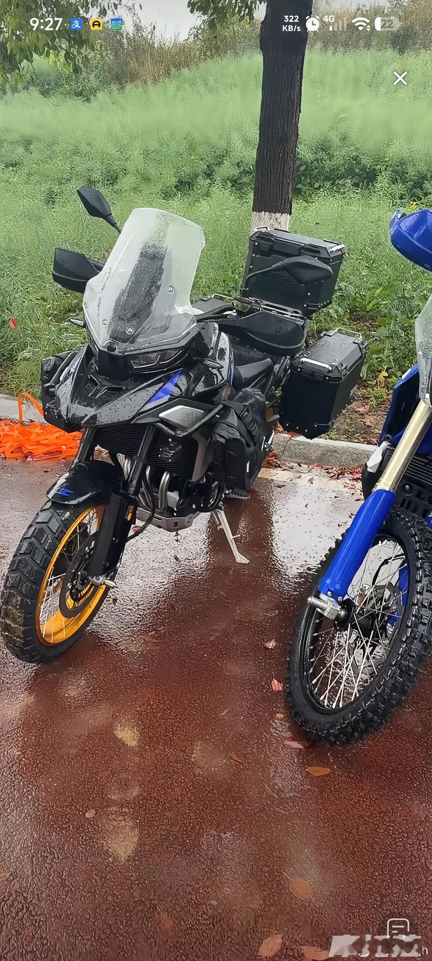 张雪820 ADV我是有计划买一台的，但是现在也没啥消息，因为改过车头样子，不知