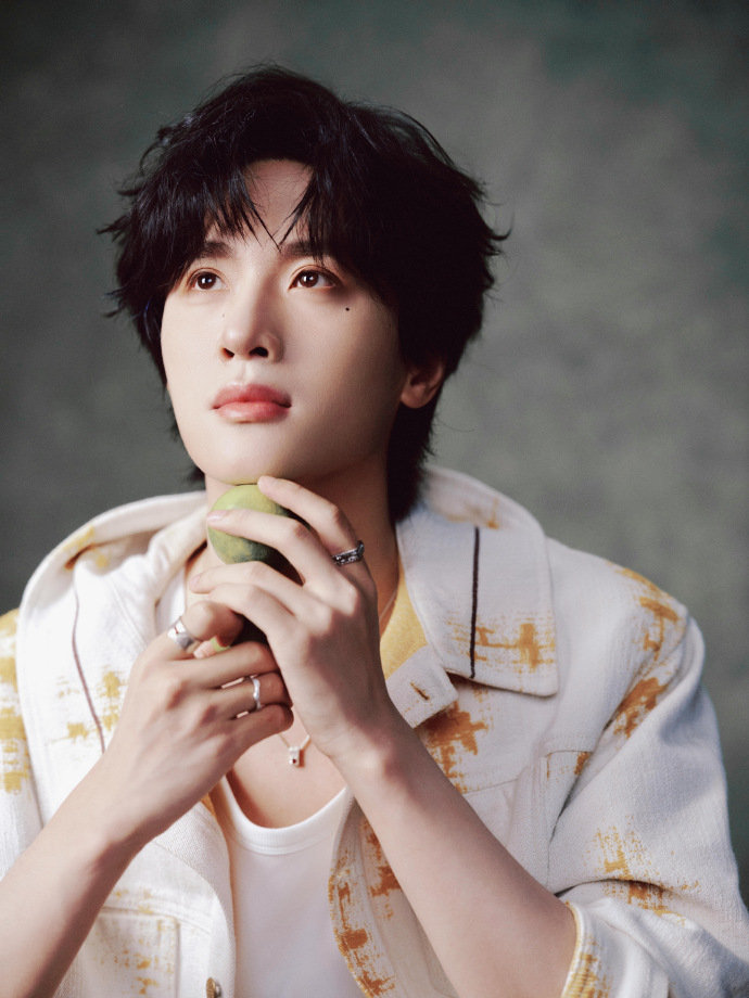 展轩十一月有两首新歌 ​​​​展轩十一月有两首新歌，展轩十一月行程送达~ ​​ 