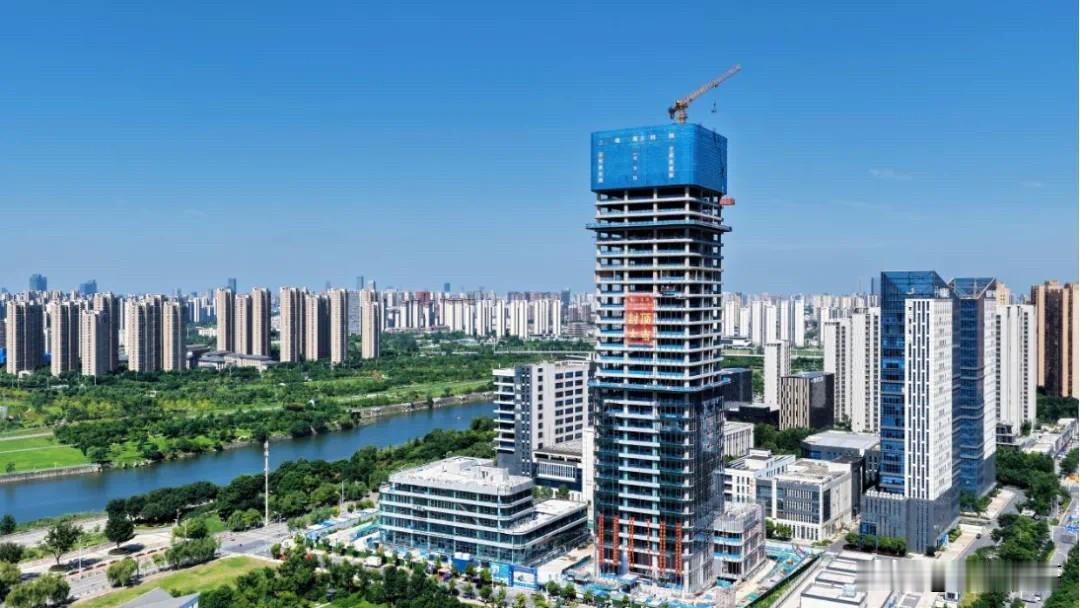 合肥东部新中心150米地标封顶～

片区城市天际线，即将被刷新！合肥物联网科技产