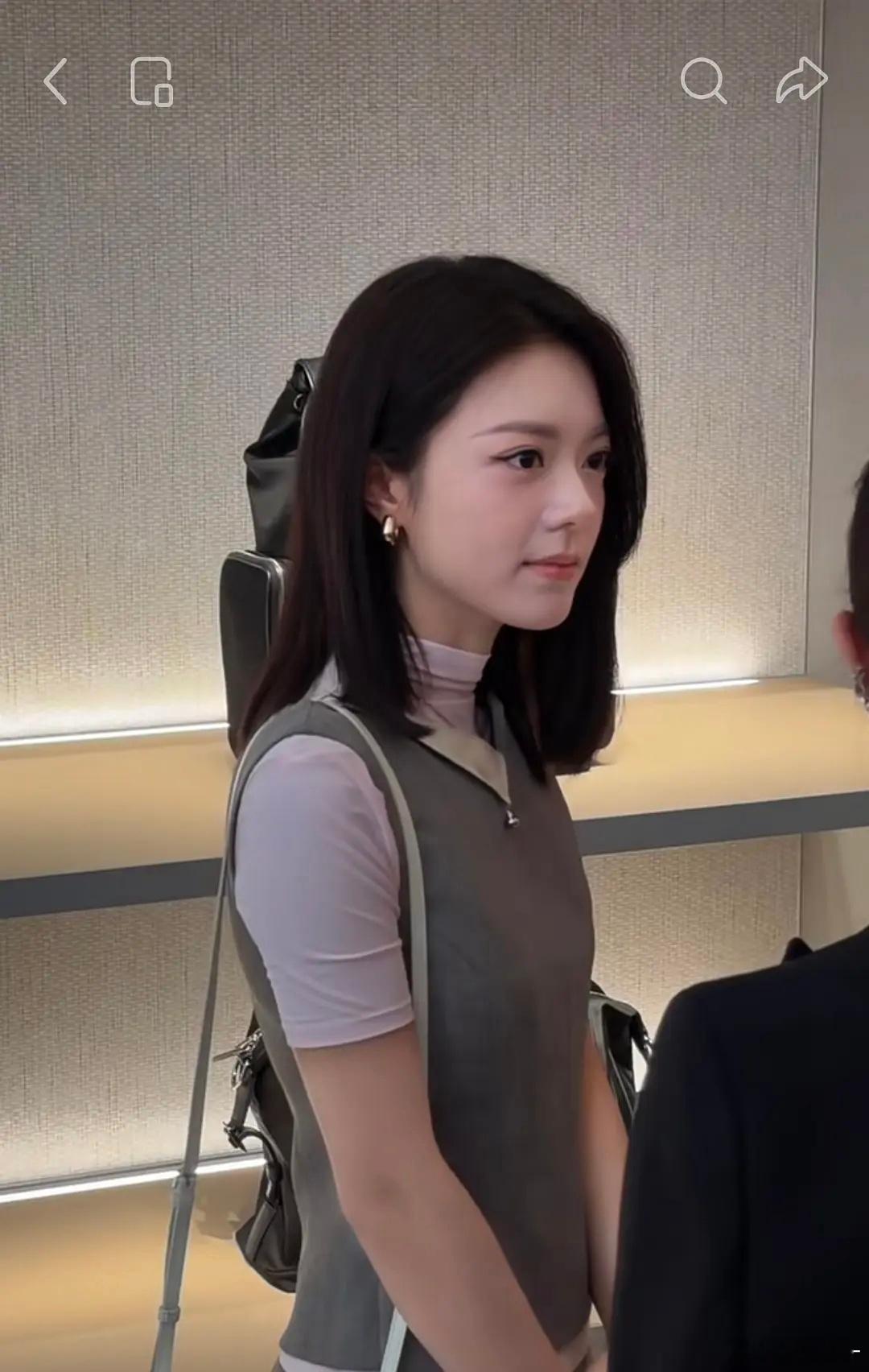 赵今麦成都日默瓦活动直拍如何 今天是美麦吗 