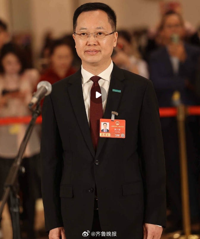 #人大代表说AI对企业来说是历史机遇#【住鲁全国人大代表贾少谦走上“代表通道”】