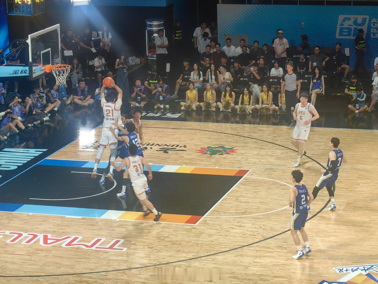 AUBL2026延世大学VS北京大学，第二节比赛近半，场上比分28：28，北京大