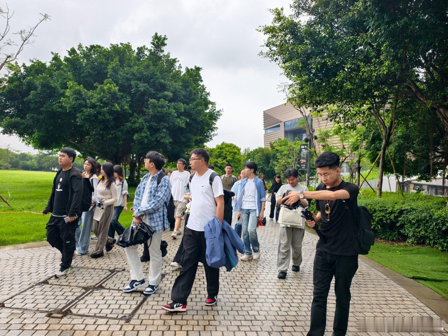 河北高校青年向善而行 以公益为桥，赴港深之约。燕理公益之星与全国高校优秀青年同台