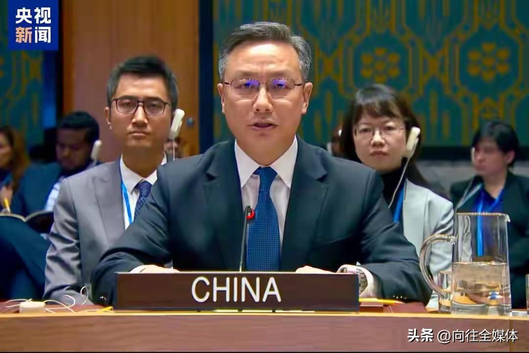 远程互袭陷入恶性循环！欧盟巨额贷款驰援乌克兰，俄乌谈判依旧隔着万丈高墙
 
俄乌