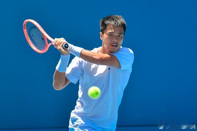 🎾杭州站资格赛首轮：孙发京逆转晋级、特日格乐惜败、康凯高歌完败
ATP250?