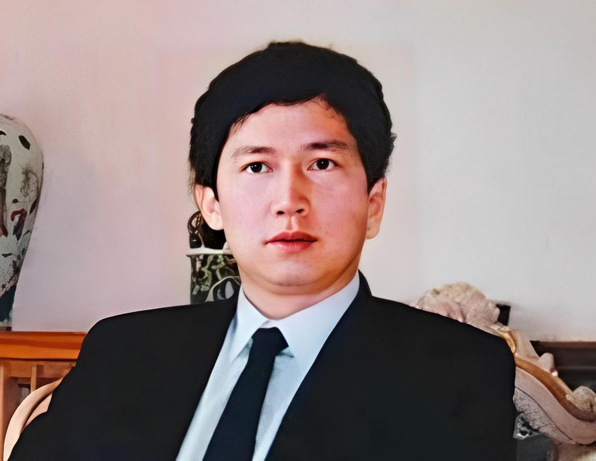 1989年，41岁的李春平娶了79岁的好莱坞影星，并继承100亿遗产，后来女影星