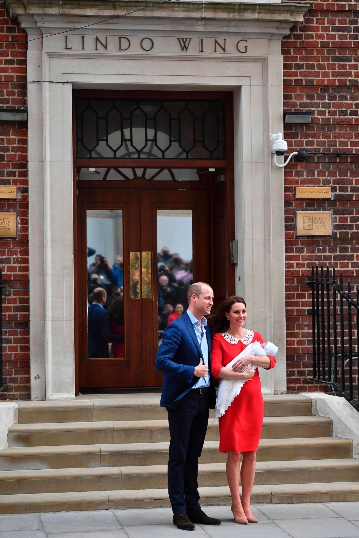 凯特王妃刚生完孩子就能穿高跟鞋 