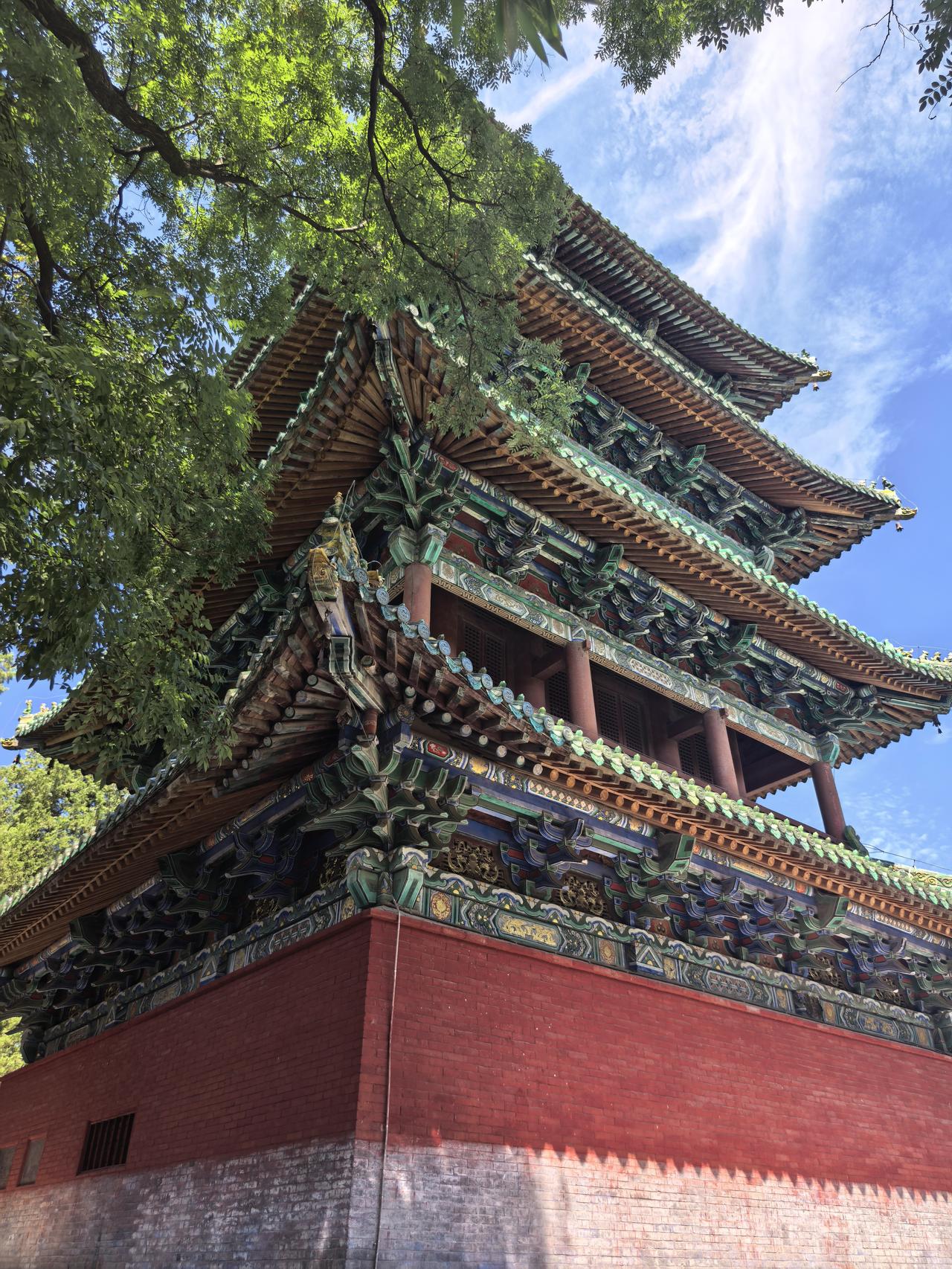 少林寺钟楼

钟楼位于少林寺大雄宝殿东南侧，始建于元至正五年（1345年）

楼