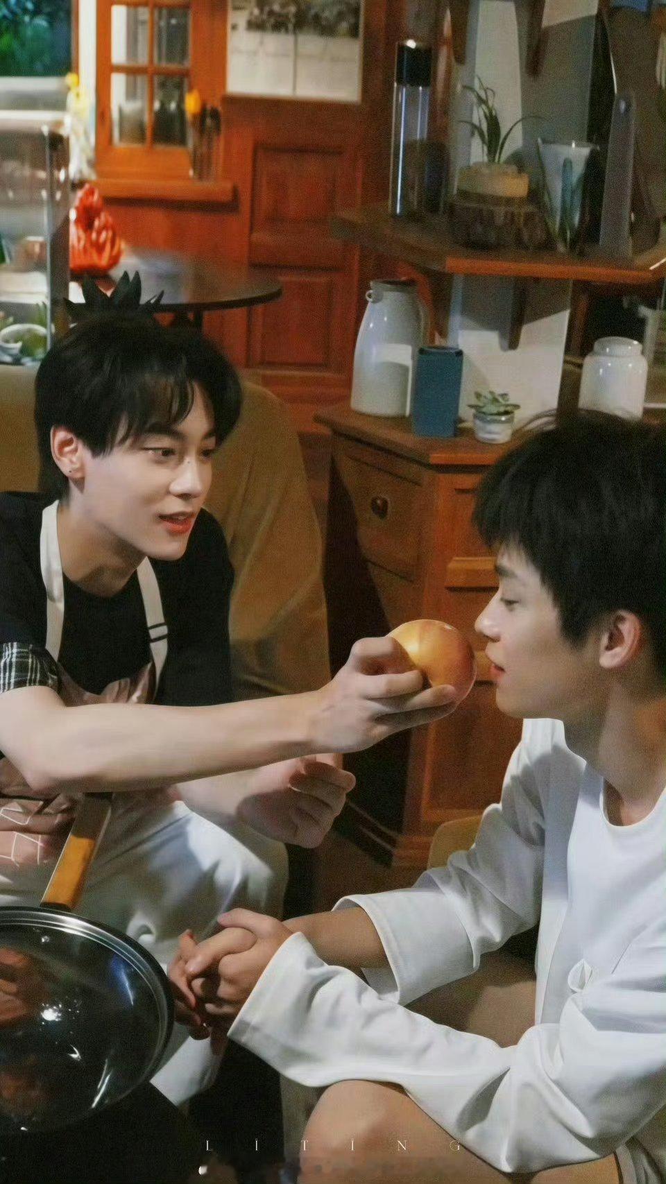 梓渝说和田栩宁很熟这熟度早就刻进DNA里了吧！甜玉米给我冲！ 