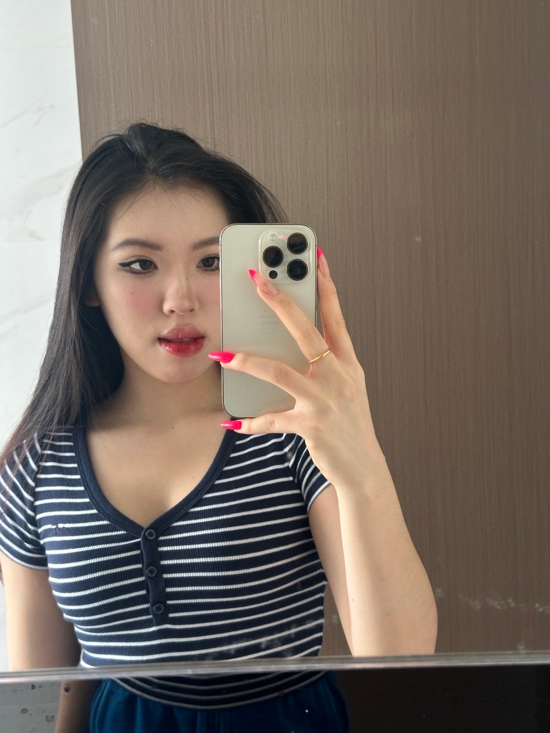 又发脾气了 感觉还是小朋友。 ​​​