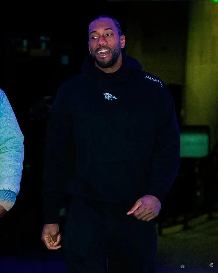 前NBA球员蒂姆-哈达威真是危言耸听！最近老哈达威在节目中聊到了NBA巨星科怀-
