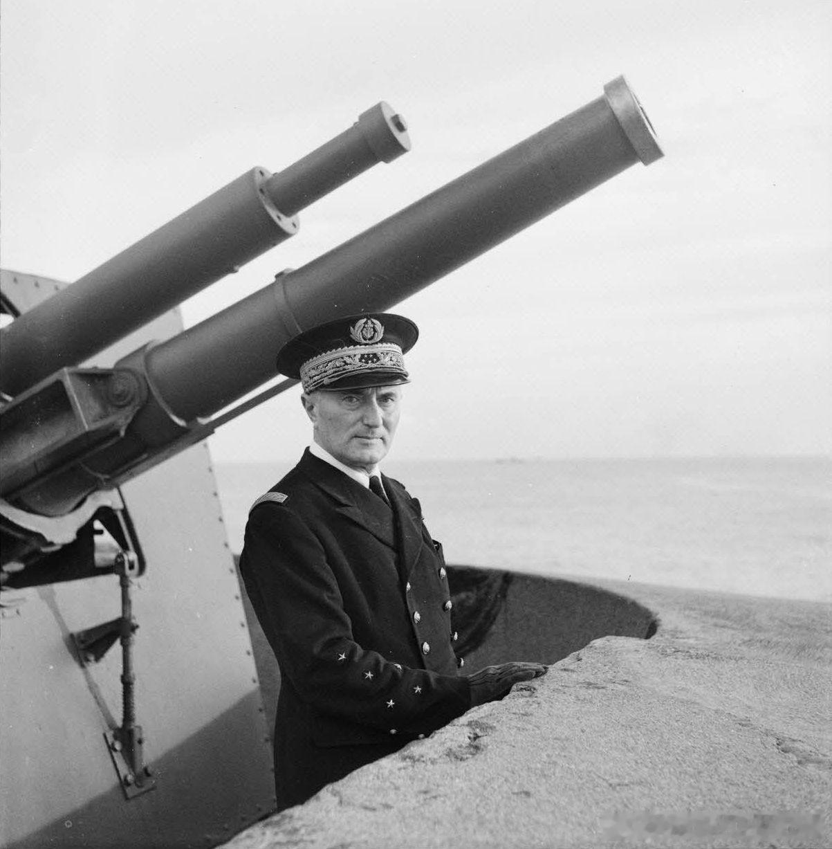 1942年11月法国海军上将Jean Louis Xavier François