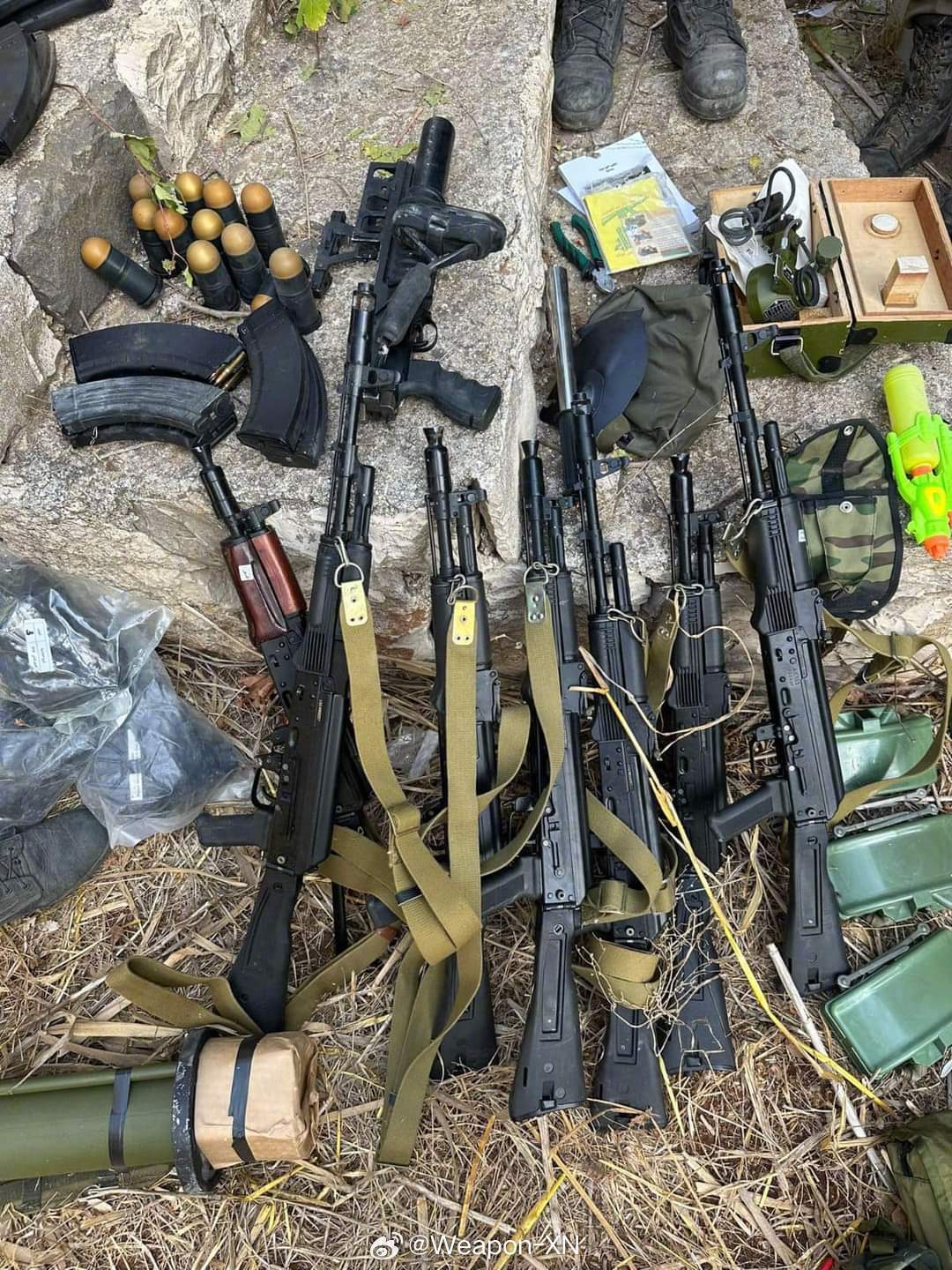 #兵器影像[超话]##巴以冲突# 以色列国防军侵入在黎巴嫩南部，搜获了属于真主党
